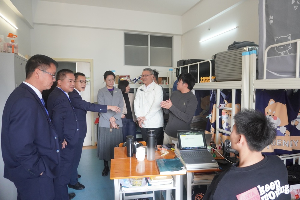 613de361-cd4f-4d8d-acd5-06ce3b156059